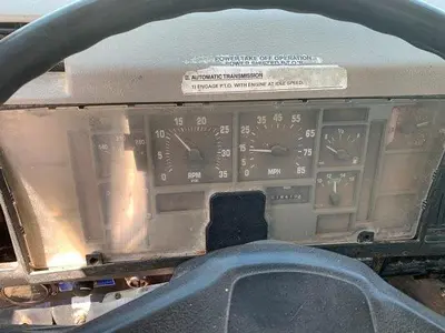 USED 2001 INTERNATIONAL 4900