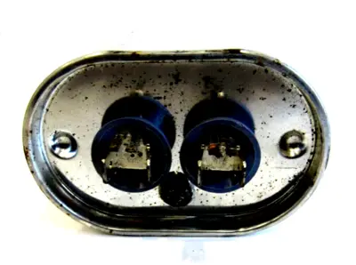 NEW AEROVOX Z93S5221M01A3 CAPACITOR 005-1495-BH