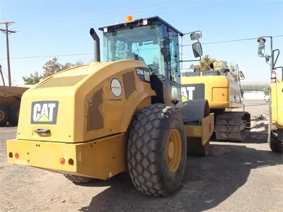 USED 2020 Caterpillar CS56B