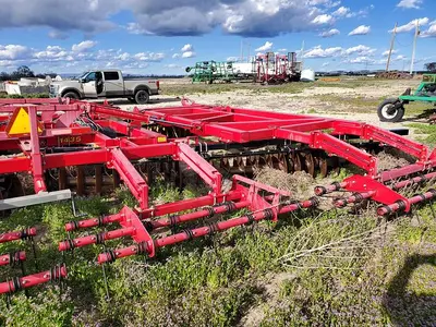 USED 2013 SUNFLOWER 1435