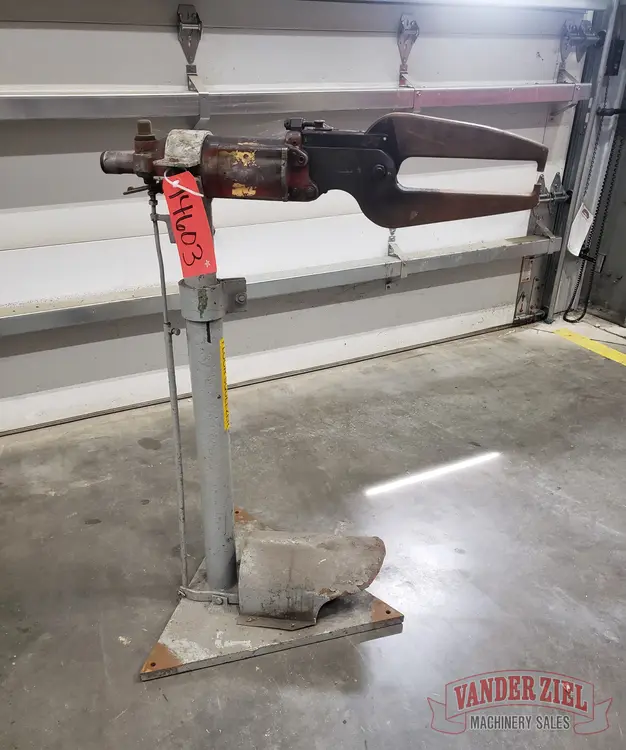 Used CHICAGO _UNKNOWN_ Riveters Michigan US | Vander Ziel Machinery Sales #482803