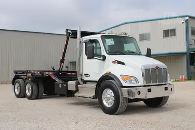 New | in-Stock 2027 PETERBILT 548 Rolloff Trucks Texas US | Roll Off Truck World #1492003