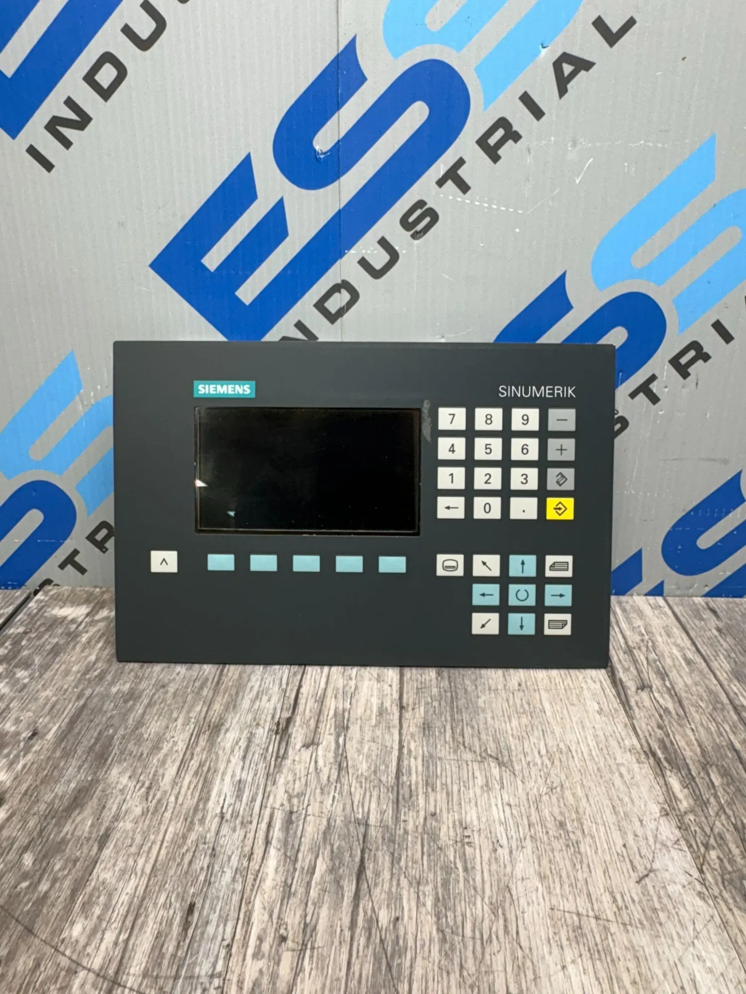 USED SIEMENS SINUMERIK 840D BEDIENTAFEL OP 030
