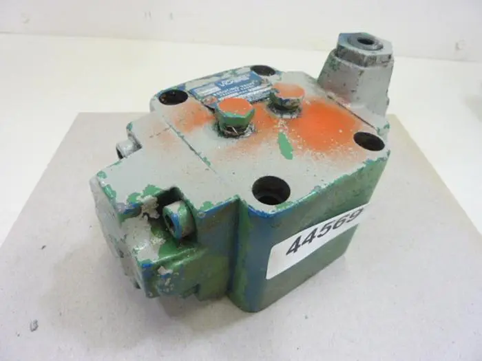 Used VICKERS XG063F21 Valves/Fittings Michigan US | Ideal Machinery #602495