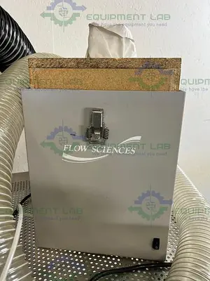USED FLOW SCIENCES FS2020BKGVA 4' VENTED BALANCE SAFETY ENCLOSURE W/ FS-410-SS MOTOR