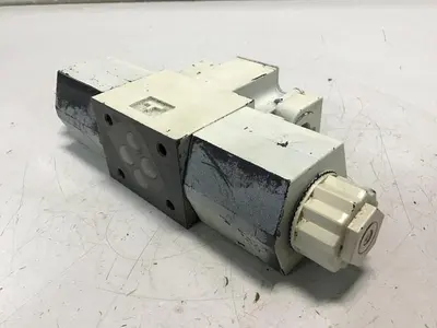 USED YUKEN DSHG-06-3C18-T-RA-D24-51181