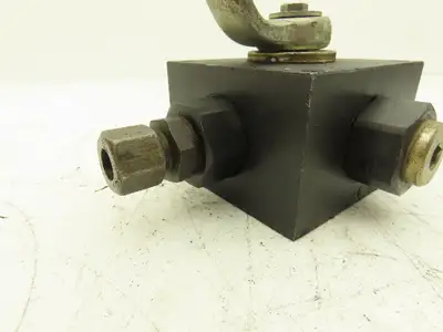 3KHT-R3/8" 8 87 Pneumatic Manual Valve 4 Way 2 Pos 150 PSI 3/8"NPT Lot of 5