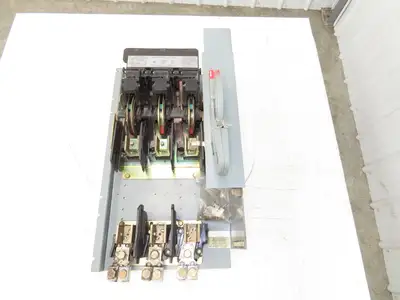 Allen Bradley 1494V-DS400 Safety Disconnect Switch 400A 600V 125HP 3Ph