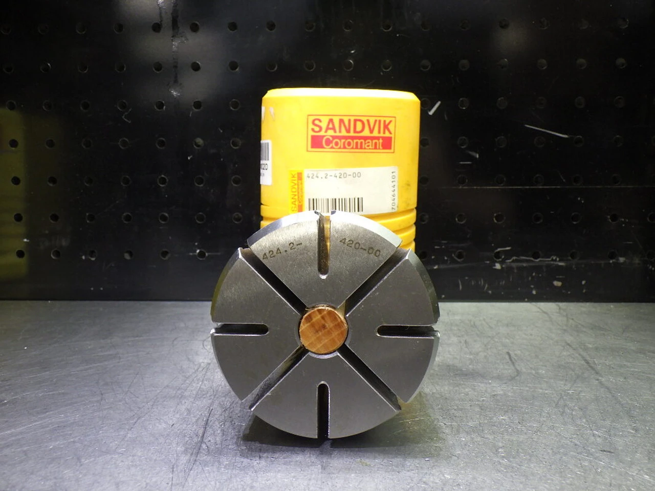 Sandvik Size 81 17mm Coromate Connector Tube Collet 424.2-420-00 (LOC2879A)