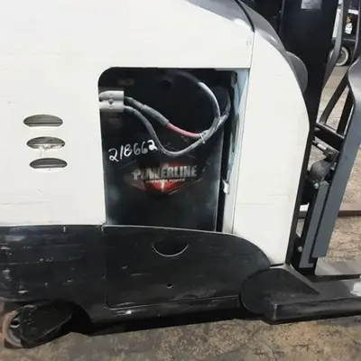 USED 2016 CROWN RR5725-45