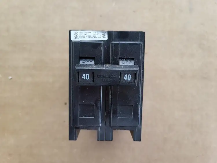 Used CUTLER-HAMMER BA240 Switchgears British Columbia CA | Lenmark #1438566