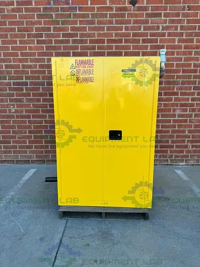 Used VWR 45 GALLON FLAMMABLE LIQUID STORAGE CABINET W/ SOFT CLOSE DOORS, KEY Biological Safety Cabinets | Equipment Lab #486452