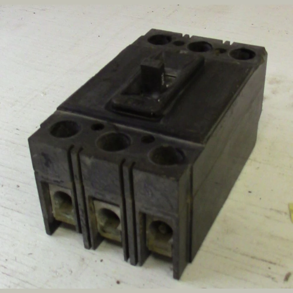 Federal Pioneer 3 Pole 200 Amp Breaker
