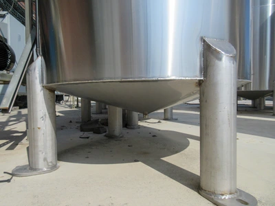 Vertical Tanks ss NEW 400 gallons