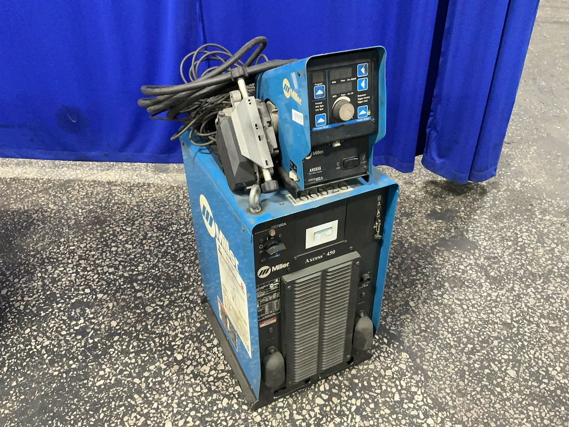 Used MILLER AXCESS 450 Mig Welders Ohio US | HGR 24 #1278932