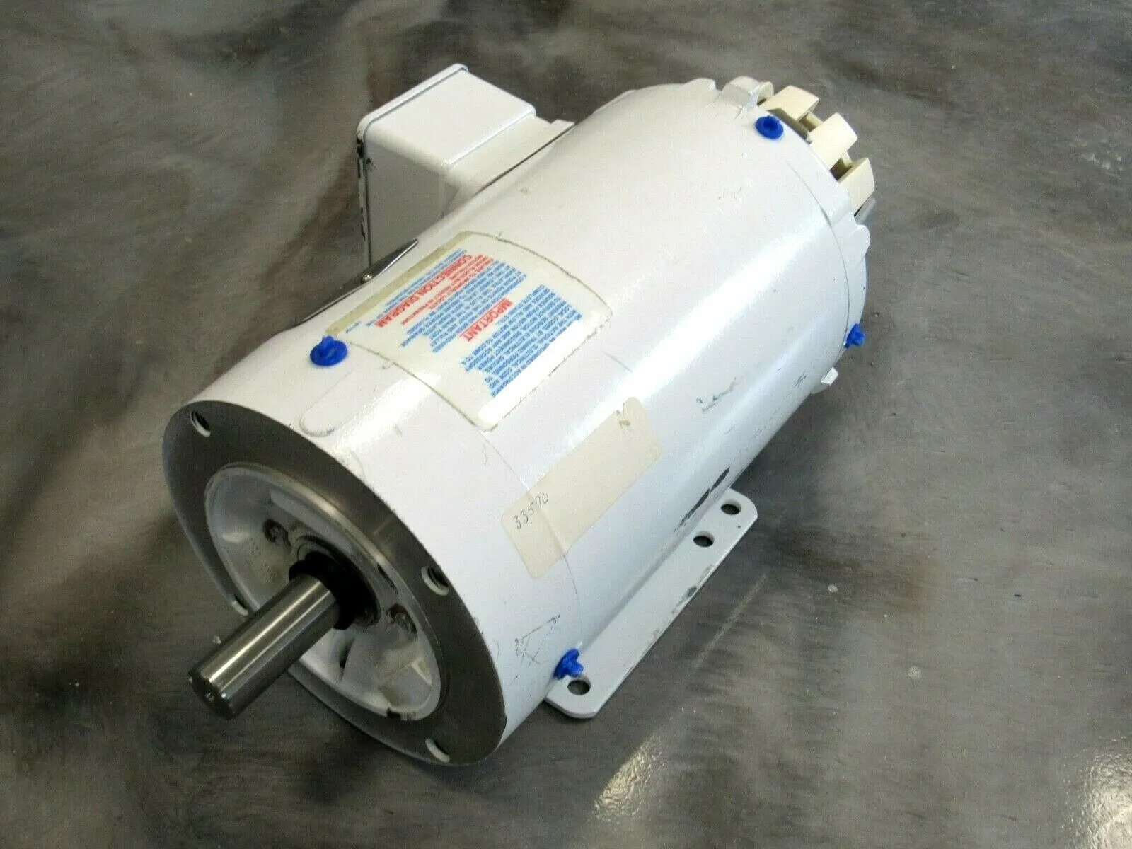 NEW ALLEN BRADLEY CM115-NV1F518AXZCC333 MOTOR 1.5HP 230/460V 35TT96M613