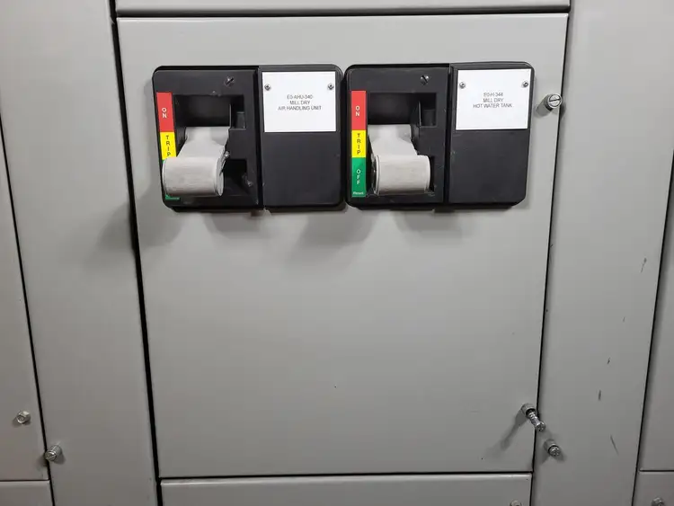 Used EATON CUTLER-HAMMER HFD3015 Switchgears British Columbia CA | Lenmark #239886
