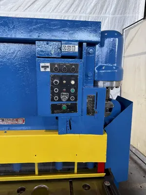 10’ X ¼” PACIFIC MODEL #250B10 HYDRAULIC SHEAR: STOCK #23403
