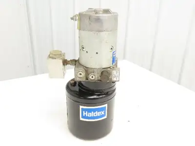 JLG 3600392
3600392 Lift Hydraulic Pump Motor 24VDC W/Tank Concentric 10MSP