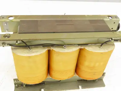 Tokuden Sangyou Step-Down Transformer 3Phase 3kVA 380-575V HV 210-230V LV