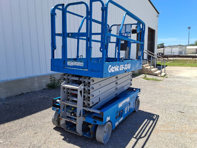 USED 2018 Genie GS-3246