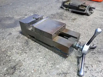 Kurt 6" 6" Vise