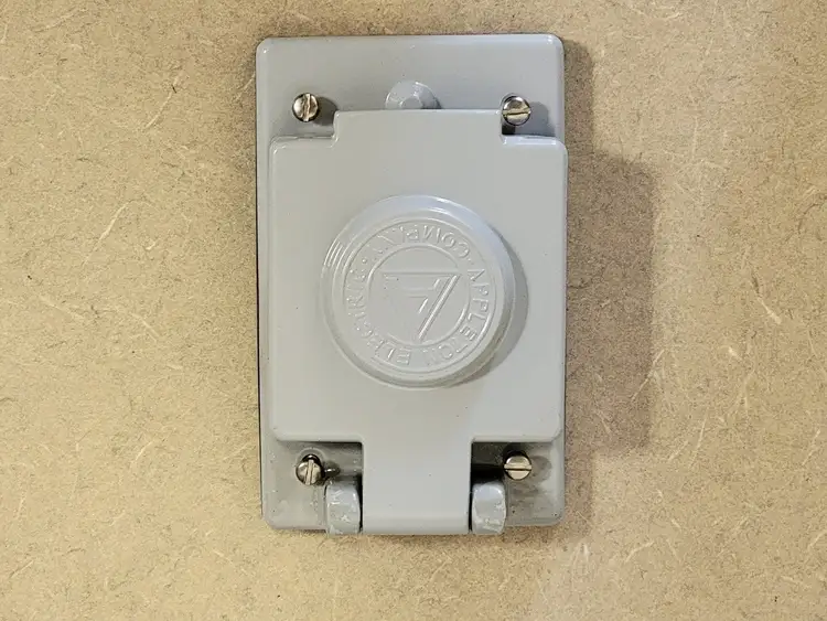 Used APPLETON FSKWT2 Switchgears British Columbia CA | Lenmark #244643