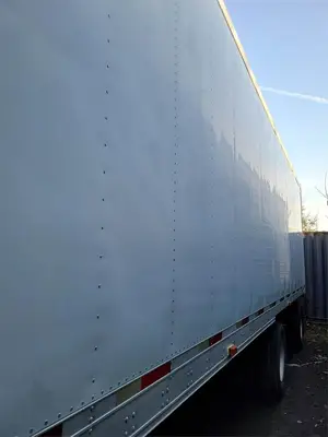 USED 2006 UTILITY 48FT