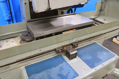USED 1987 MITSUI MSG-250MH, 2X DRO, WALKER LBP FINE-DIV. EMC,