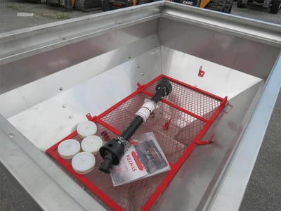New | in-Stock 2026 BMC SYNTRA 1000 Dry Spreaders Pennsylvania US | Zimmerman Farm Service #1410170