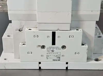 Allen Bradley 100-D300 Ser B Contactor (BIN641)