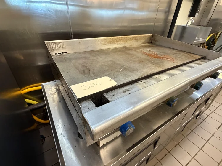 Used _UNKNOWN_ _UNKNOWN_ Commercial Flat Top Griddles Georgia US | Auction Management Corporation #1548547
