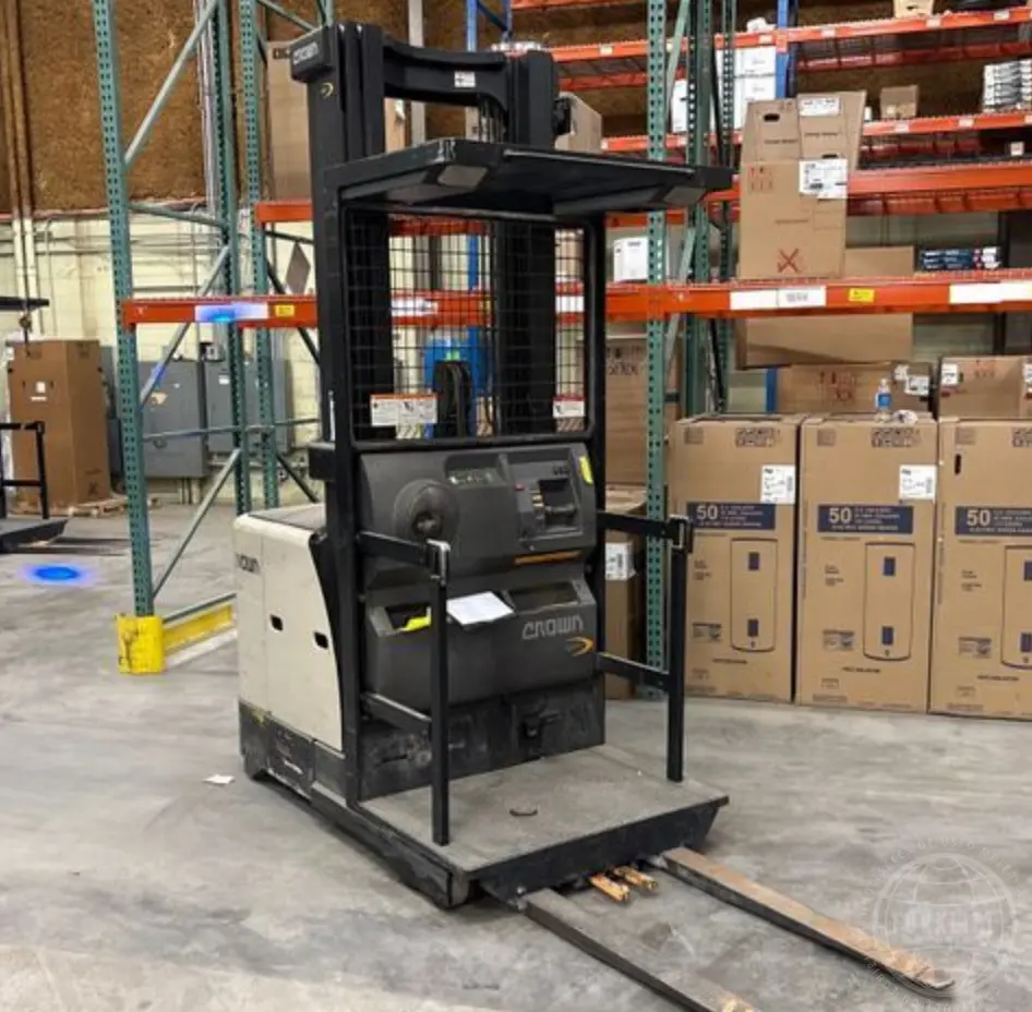 Used 2018 CROWN SP3520-30 Reach Trucks Tennessee US | Forklift Exchange #1274478