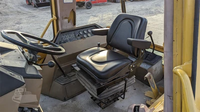 USED 1986 CATERPILLAR 416