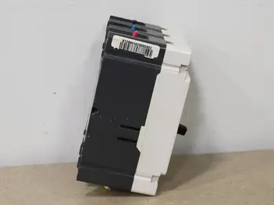 USED CUTLER-HAMMER HMCP003A0C