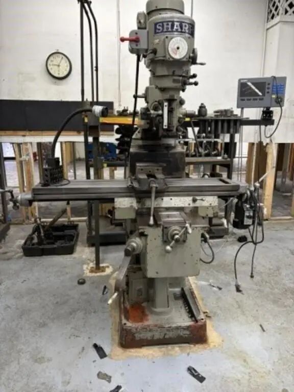 3 HP SHARP VERTICAL RAM TYPE KNEE MILL DRO & POWER FEED : YOBRO #25318
