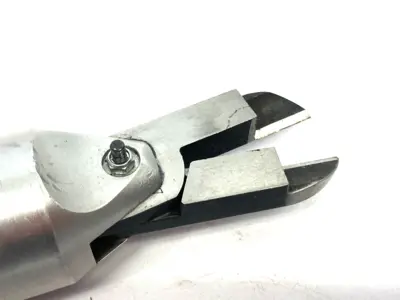 USED VESSEL HAND HELD AIR NIPPER W/ ANGLED CUTTING BLADES