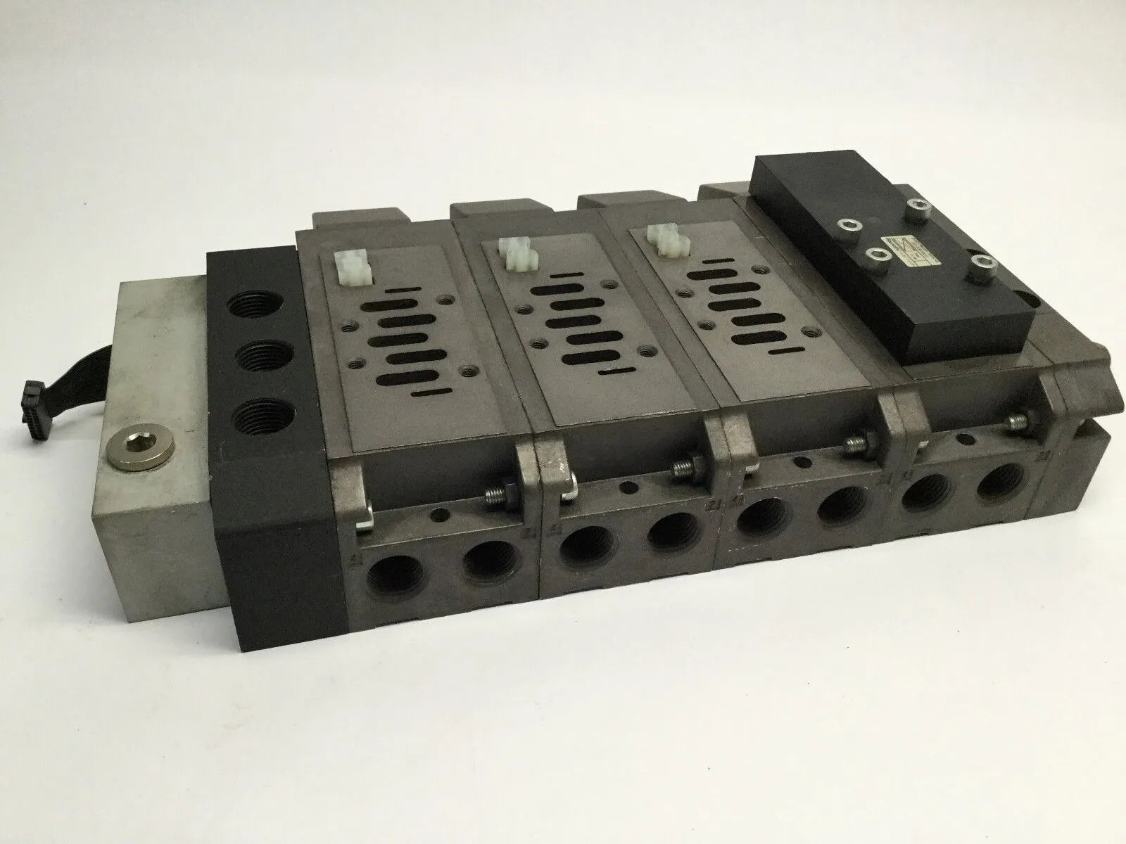 261-707-060-0 / 261-209-060-0 | Rexroth 261-707-060-0 Teknik AB Pneumatic Solenoid Valve Manifold, 261-209-060-0 - Used