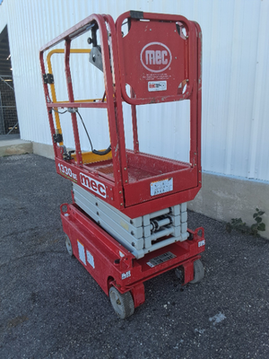 USED 2023 MEC 1330SE