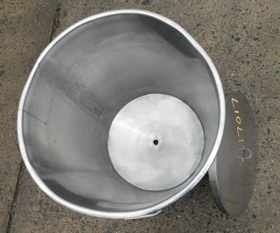 USED 25 GALLON SS TANK 25 GALLON
