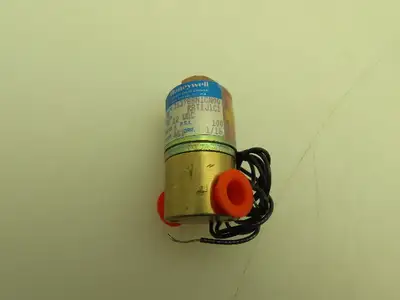 Honeywell Skinner 3139BBN1GN00 Solenoid Valve 3-Way NO 12VDC 100 PSI 1/8" NPT