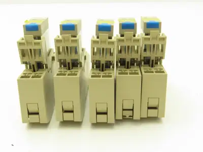 Omron G2R-2-SND1 Relay With Base 250VAC 30VDC 5A Lot of 5