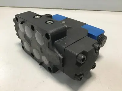 USED VICKERS DG4V-3-6C-M-U-HL7-60-B13