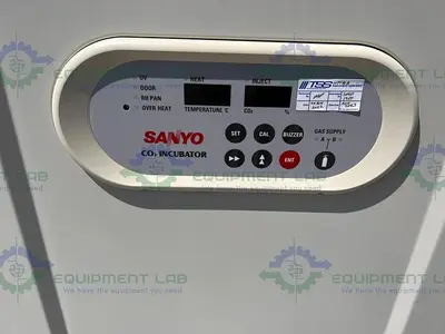 USED SANYO MCO-18 AIC CO2 DUAL STACKED INCUBATOR 170L, 110- 120V