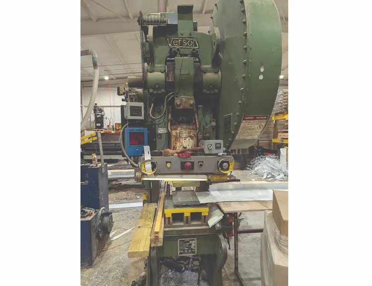 Used 1966 VERSON 7 OBI O.B.I. Presses Michigan US | Universal Press & Machinery (UPM) #5425