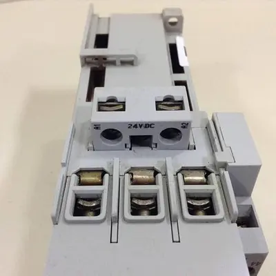 USED ALLEN BRADLEY 100-C37Z.00 SER A