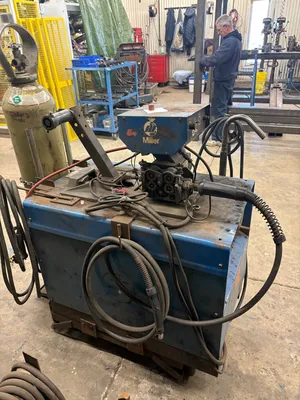 1989 MILLER ELECTRIC CP-250TS Welding Equipment | ListingHippo (3)