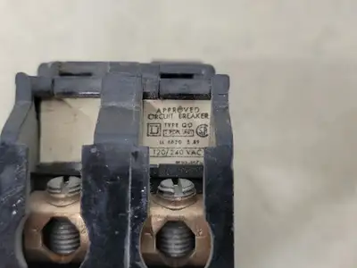 Used SQUARE D QO240 Switchgears British Columbia CA | Lenmark #239952
