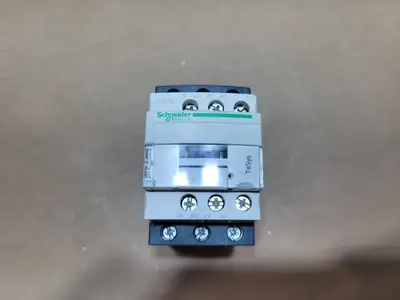 USED SCHNEIDER LC1D12