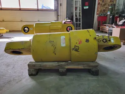 USED KOMATSU EH9423